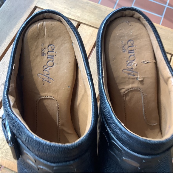 Elegant Black Buckle Mules for Women - Picture 2 of 9